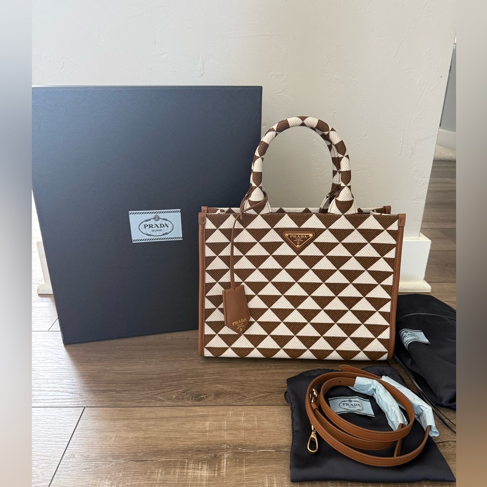 👛👛👛👛Prada Symbole Embroidered Fabric Small Handbag Satchel Pattern Tobacco White